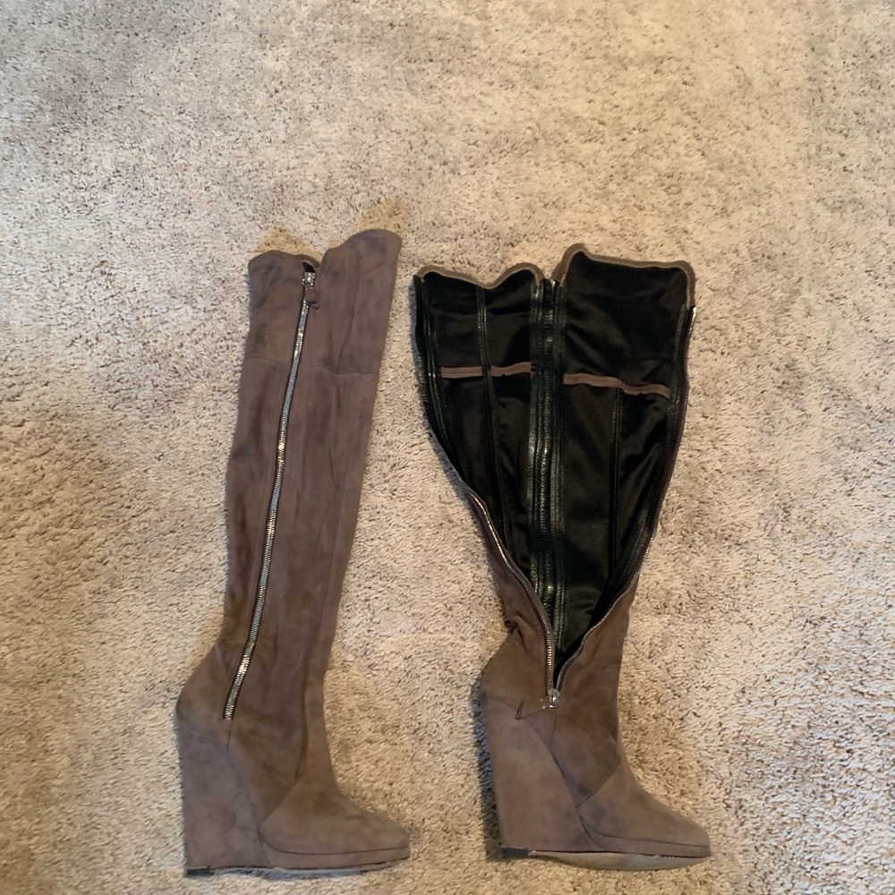 Casadei Grey Suede Over-the-knee Wedge Boots - Picture 5 of 8